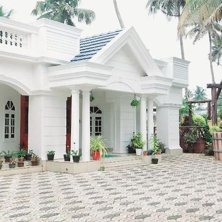 Jinan Palace Guest House Jinan Palace Guest House Nedumbassery Eksteriør bilde
