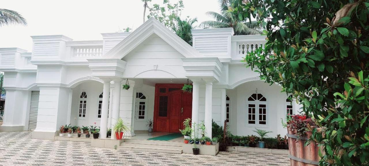 Jinan Palace Guest House Jinan Palace Guest House Nedumbassery Eksteriør bilde